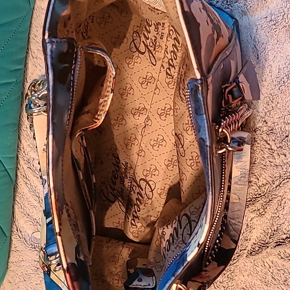 Guess bag - Picture 4 of 6
